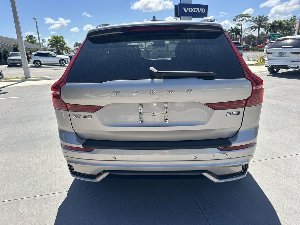 2023 Volvo XC60 B5 Plus Dark Theme