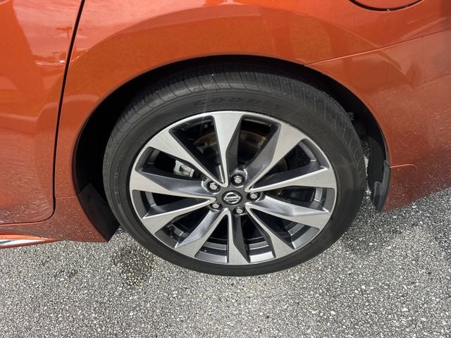 2022 Nissan Maxima Platinum