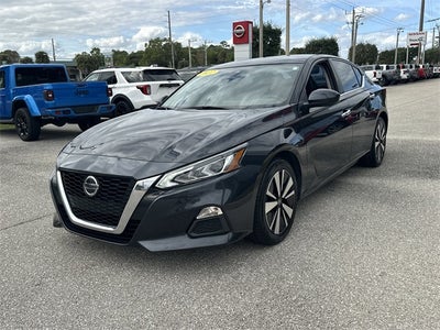 2022 Nissan Altima 2.5 SV