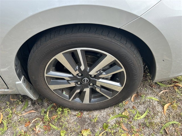 2023 Nissan Versa 1.6 SV