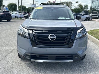 2024 Nissan Pathfinder SL