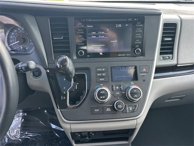 2020 Toyota Sienna XLE