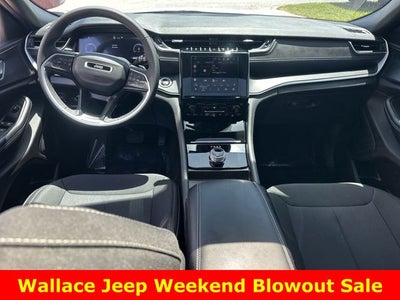 2025 Jeep Grand Cherokee L Laredo