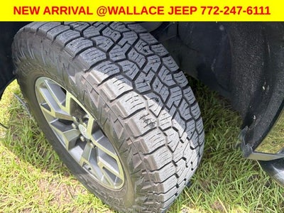 2022 GMC Canyon AT4 w/Leather