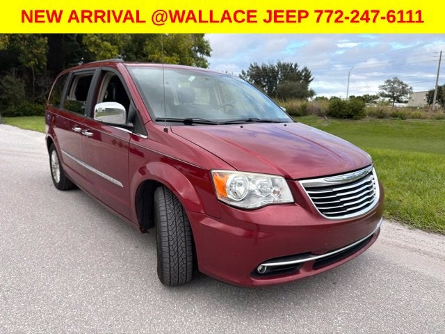 2013 Chrysler Town & Country Touring-L