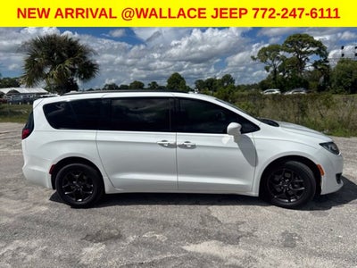 2020 Chrysler Pacifica Touring L Plus