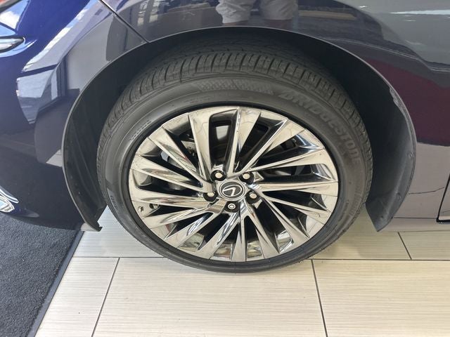 2025 Lexus ES 350 Ultra Luxury