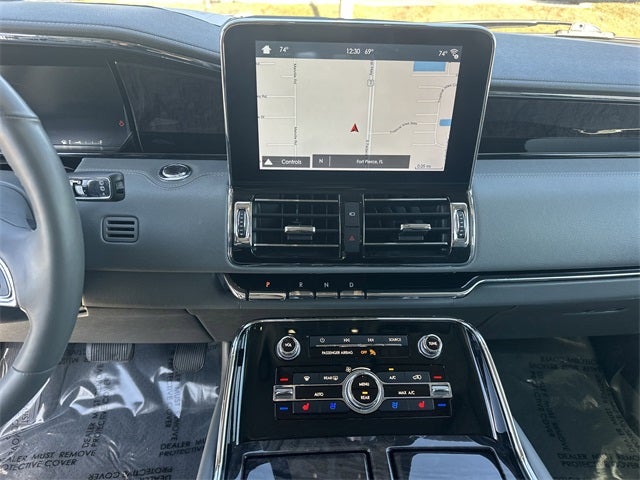 2019 Lincoln Navigator Select