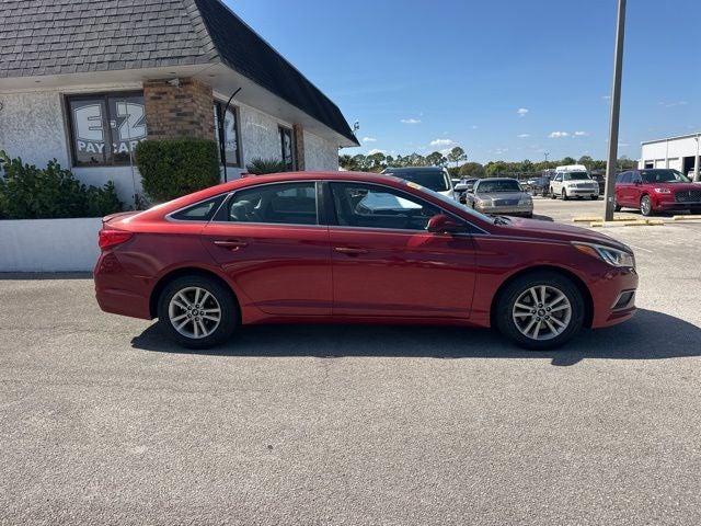 2016 Hyundai SONATA SE