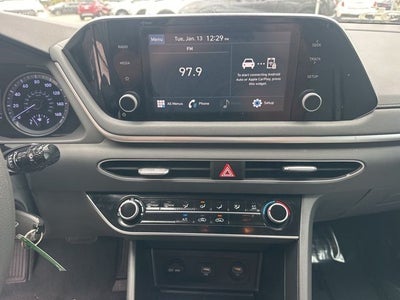 2022 Hyundai SONATA SE