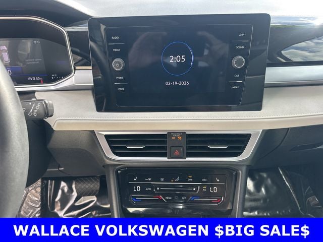 2025 Volkswagen Taos 1.5T SE