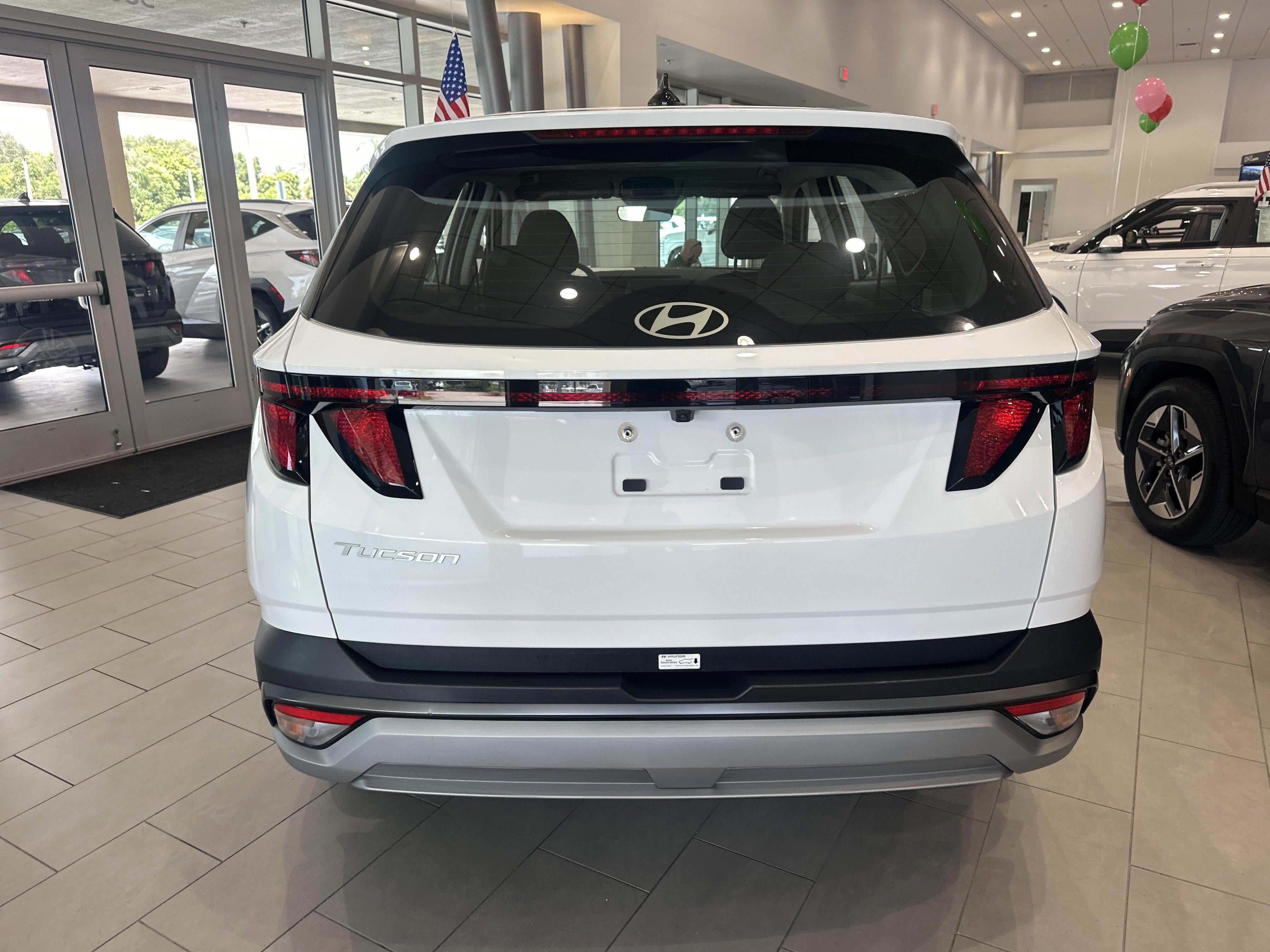 2026 Hyundai TUCSON SE