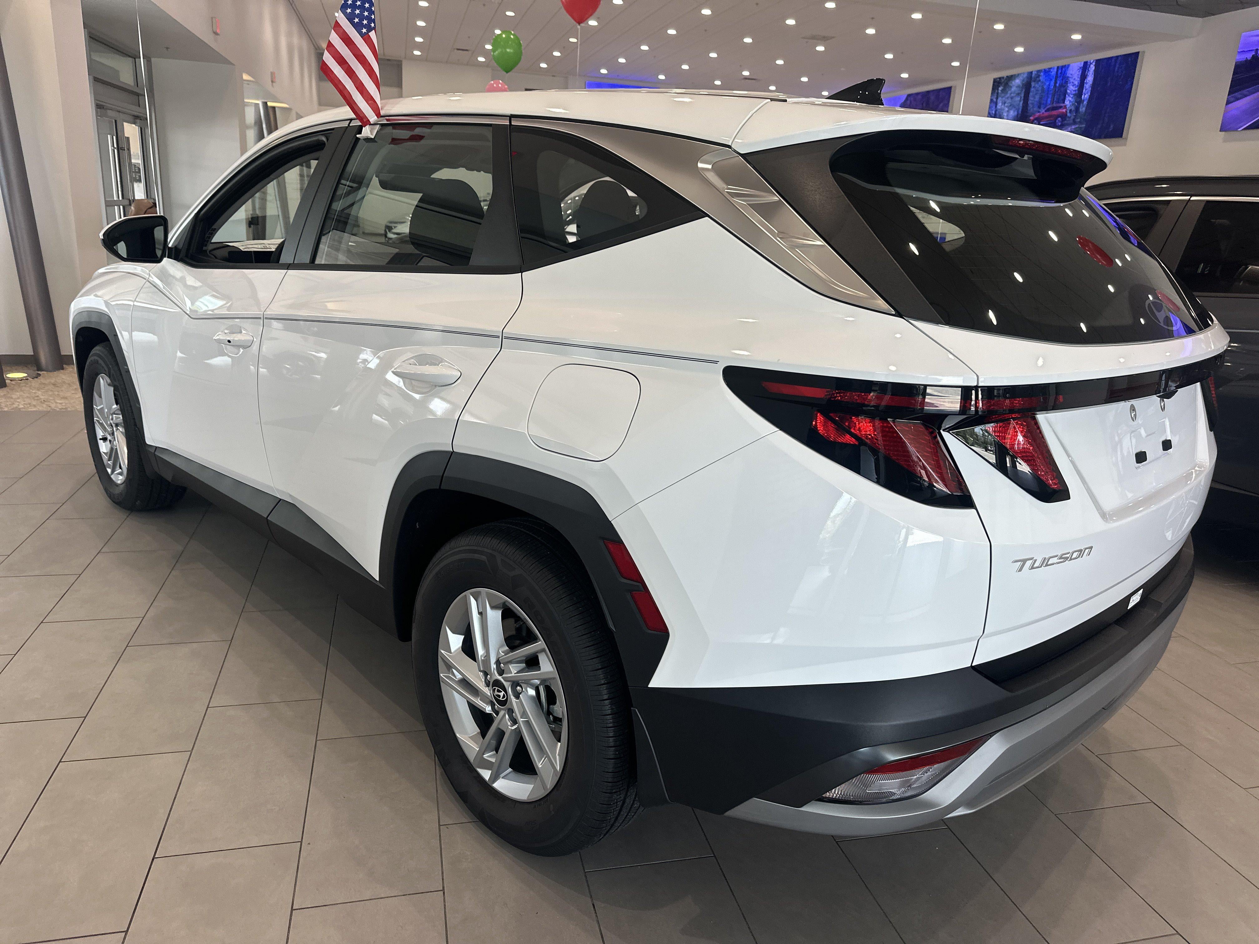 2026 Hyundai TUCSON SE