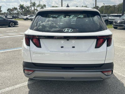 2026 Hyundai TUCSON SE