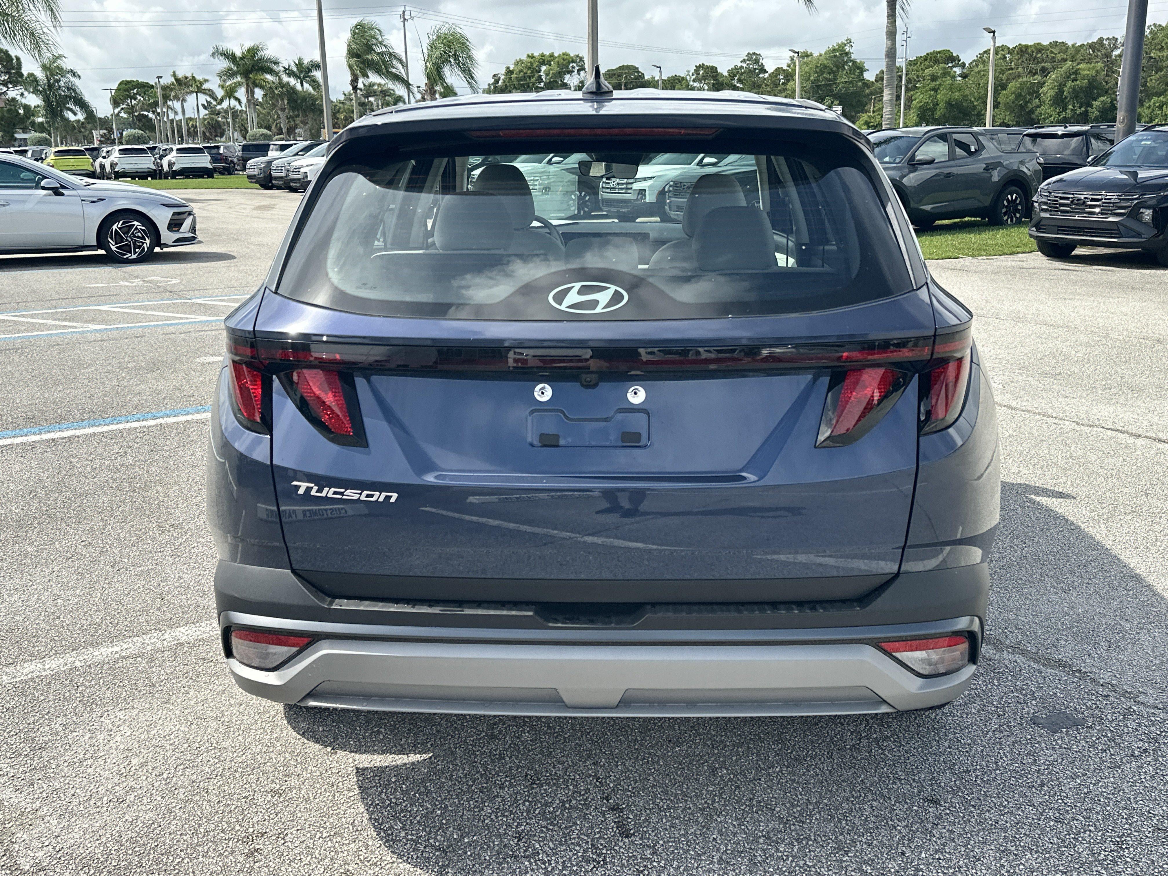 2026 Hyundai TUCSON SE