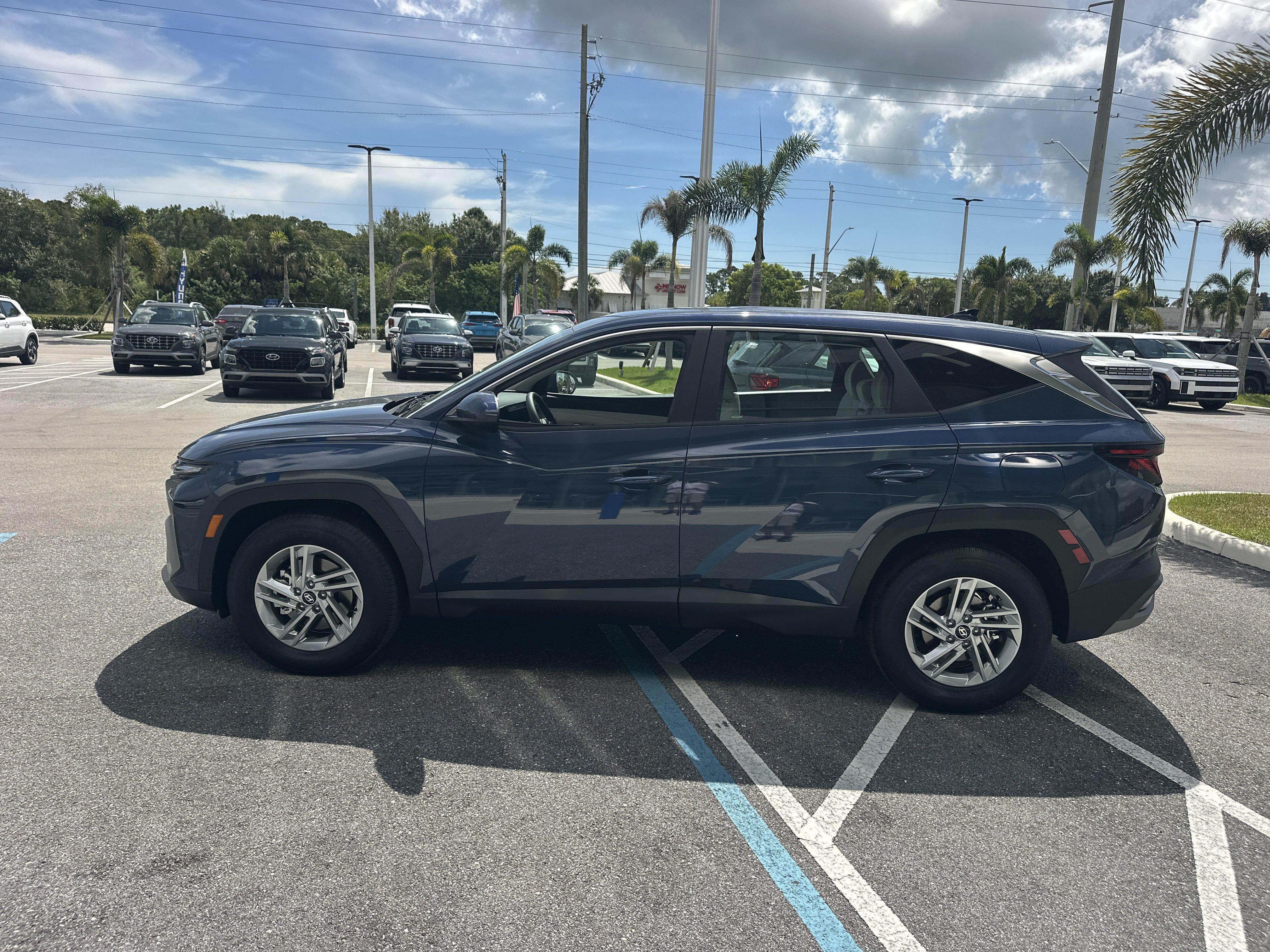 2026 Hyundai TUCSON SE