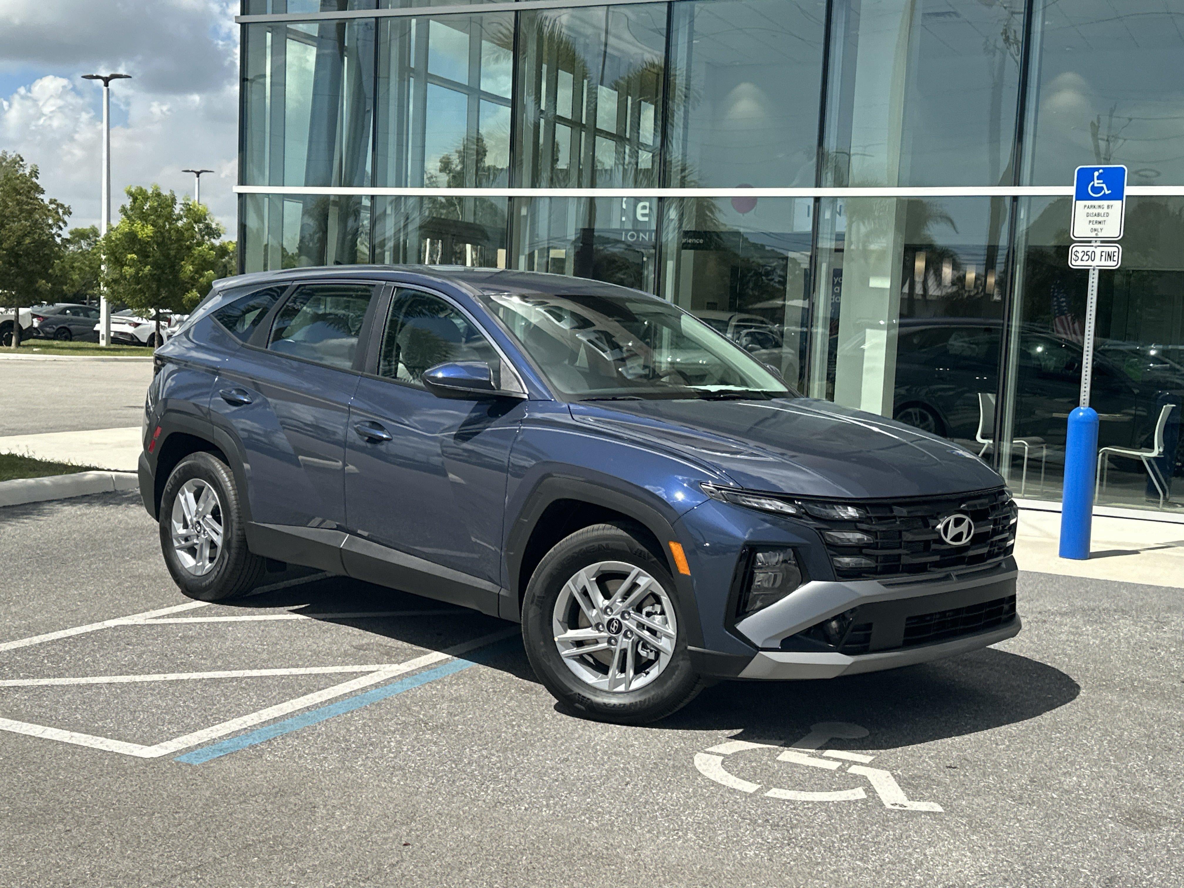 2026 Hyundai TUCSON SE