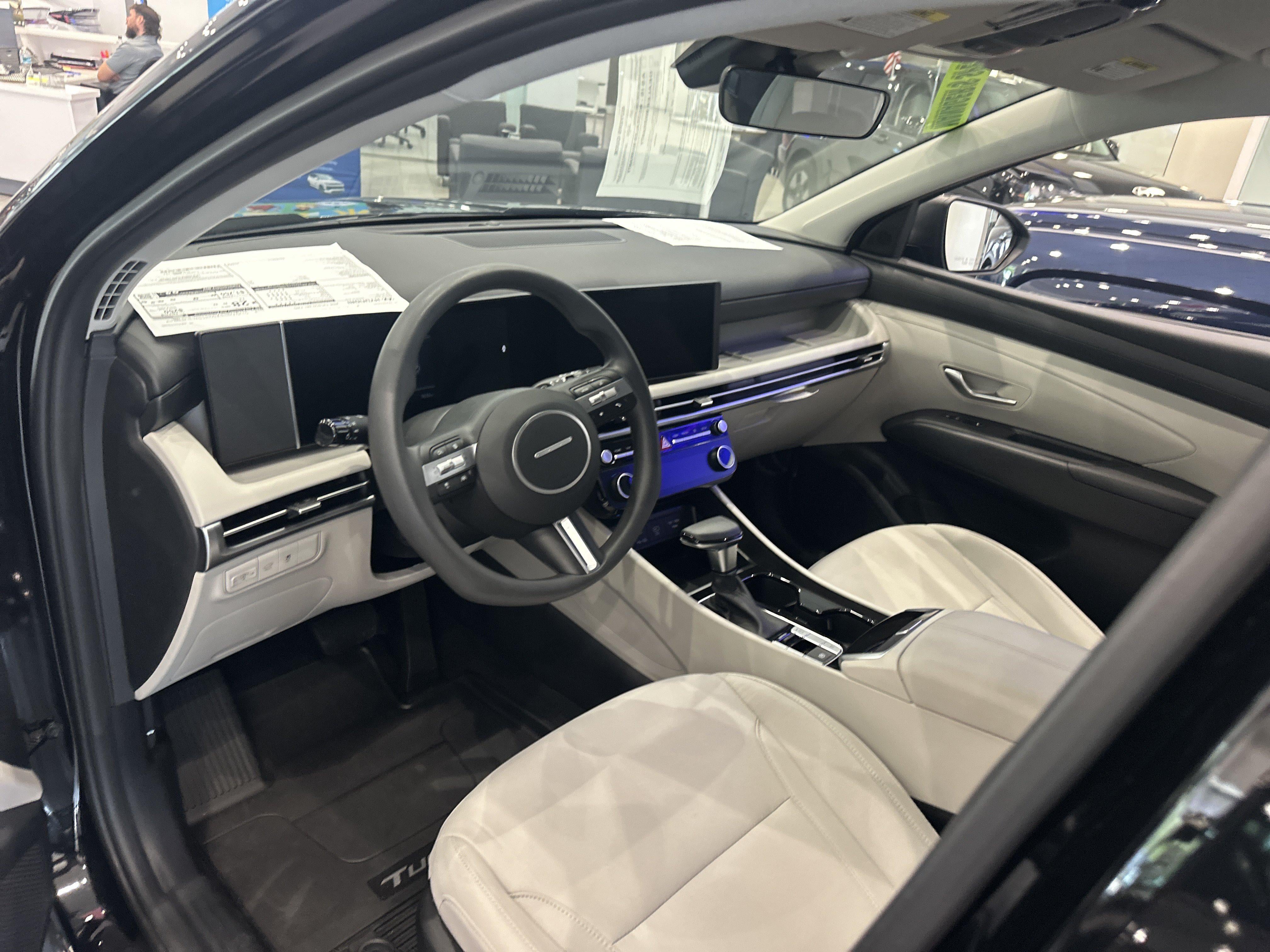 2026 Hyundai TUCSON SEL