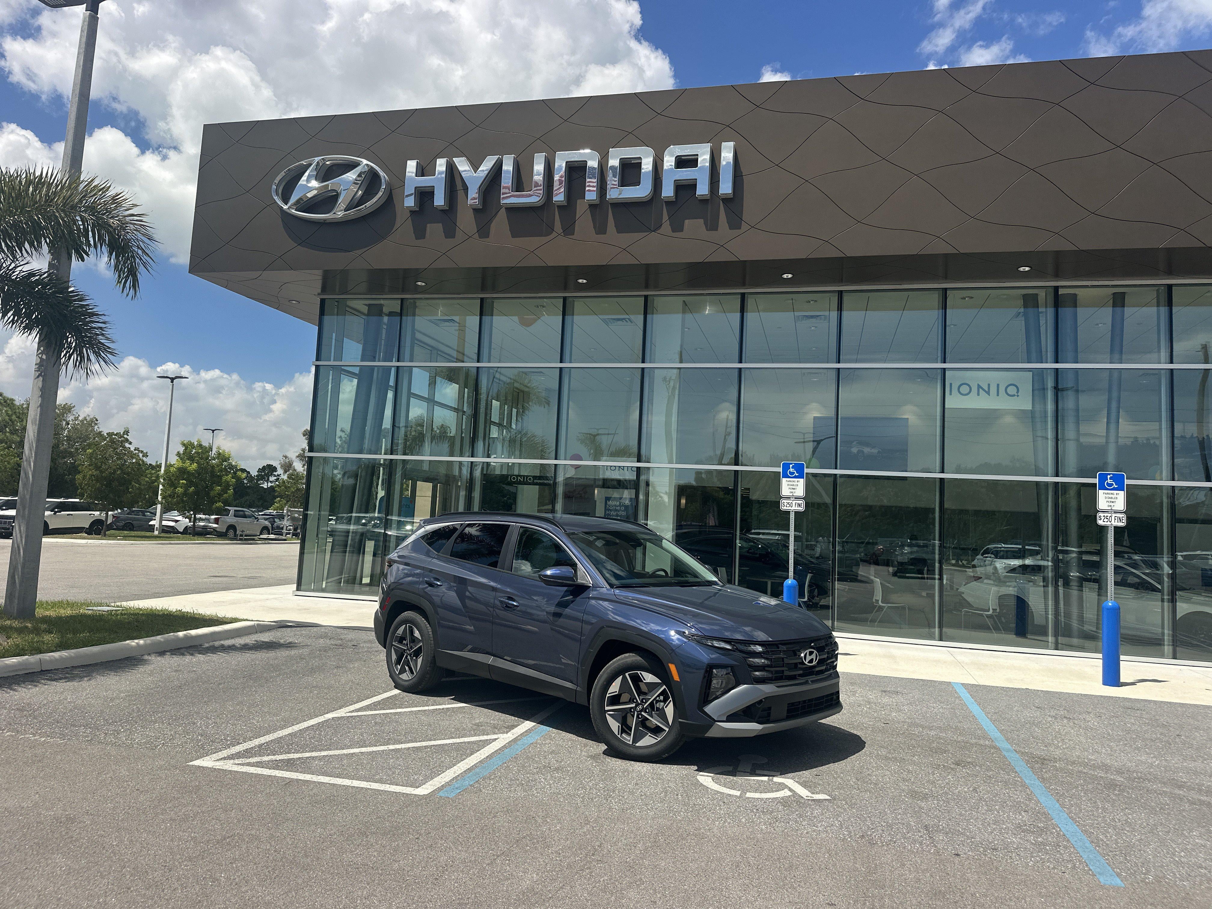 2026 Hyundai TUCSON SEL