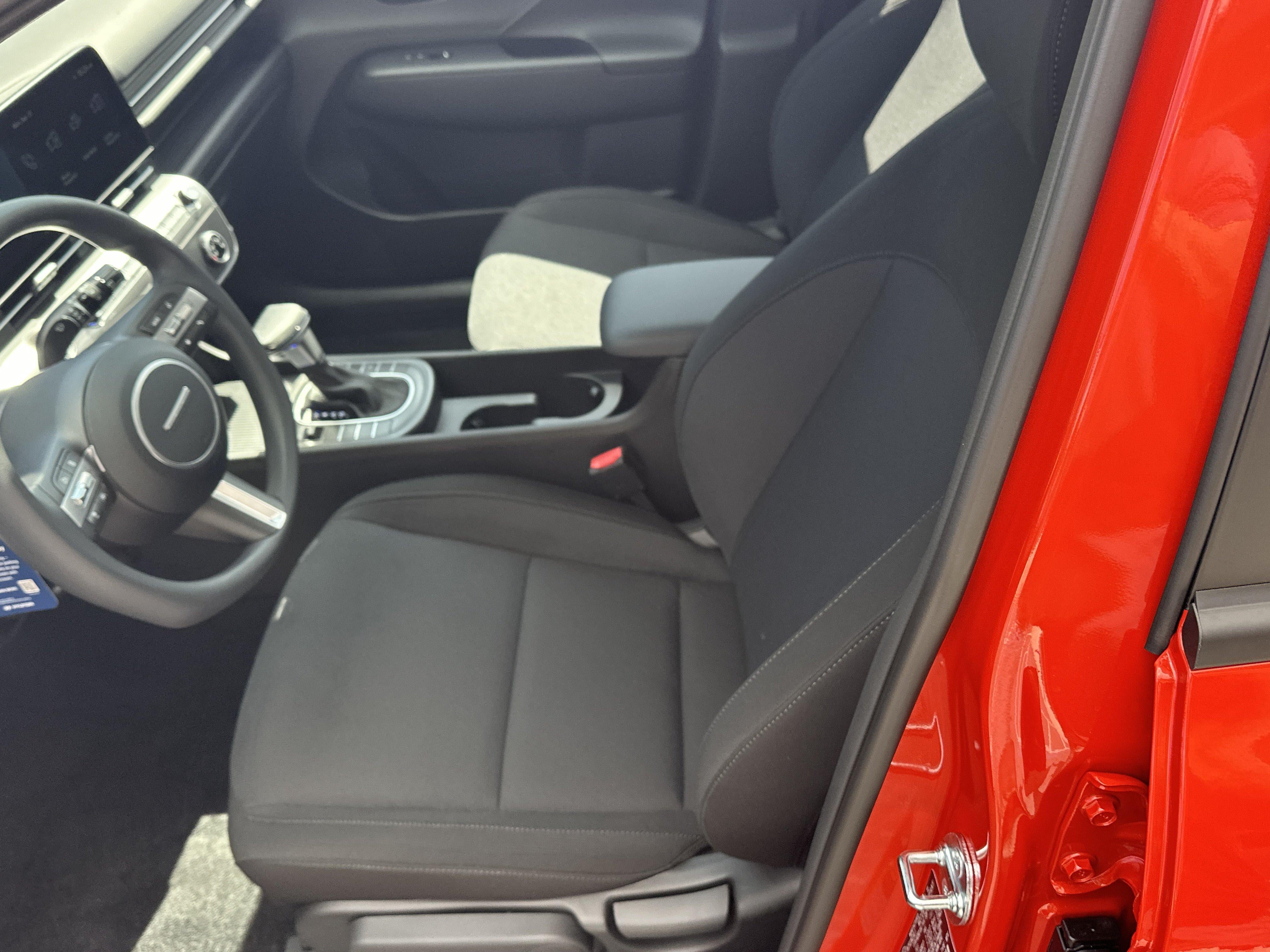 2027 Hyundai KONA SE