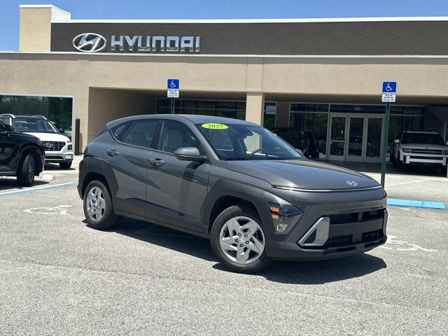 2025 Hyundai KONA SE
