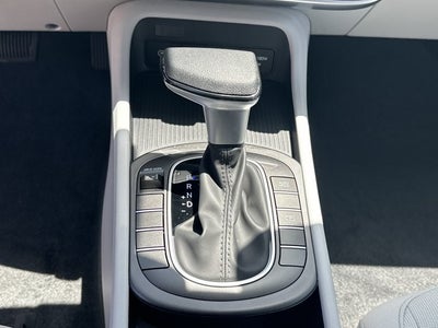 2025 Hyundai KONA SE