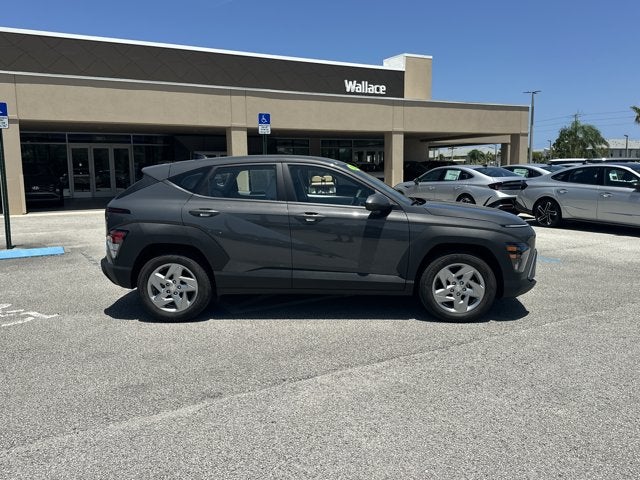 2025 Hyundai KONA SE