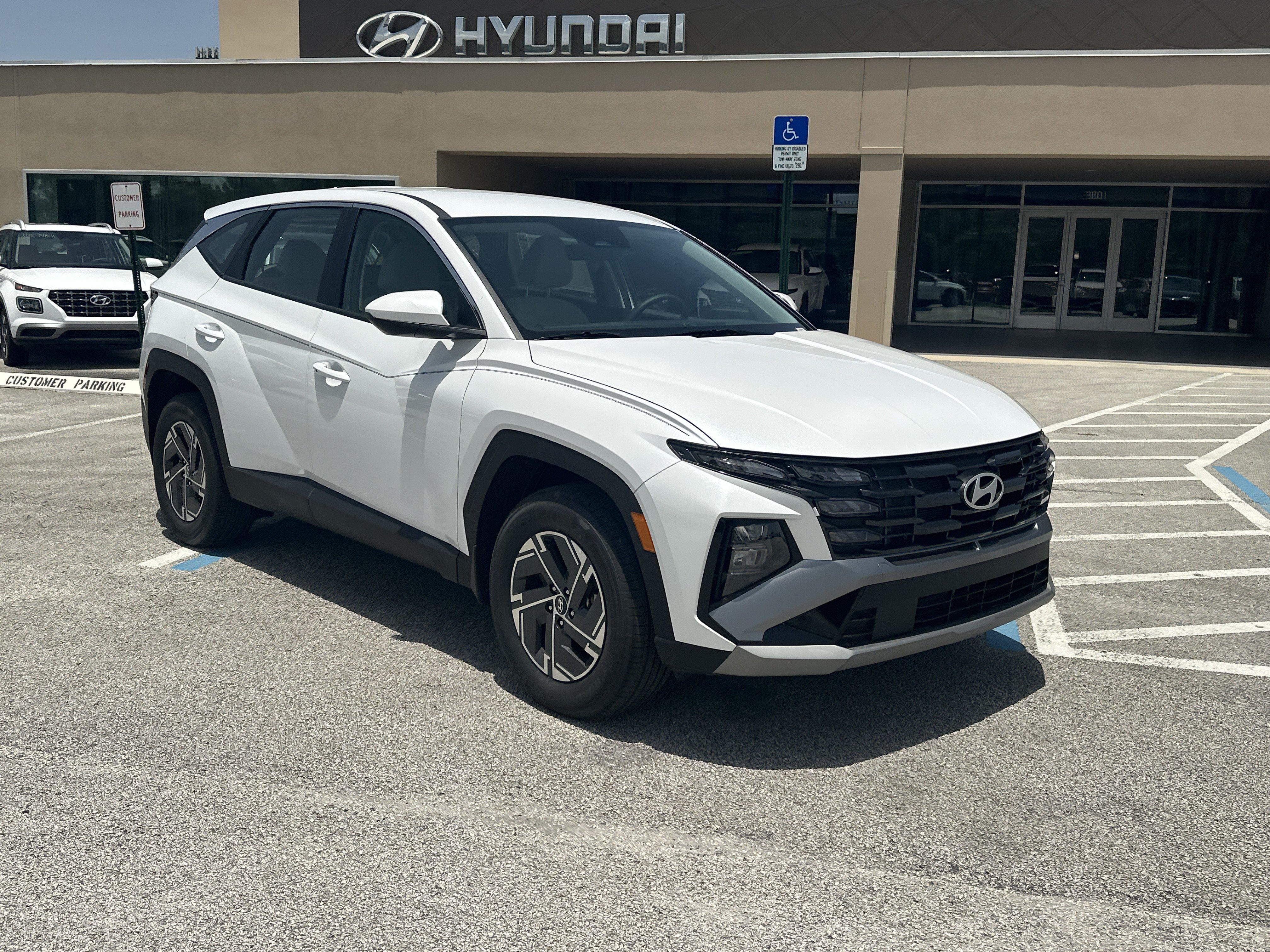 2026 Hyundai TUCSON HYBRID Blue SE