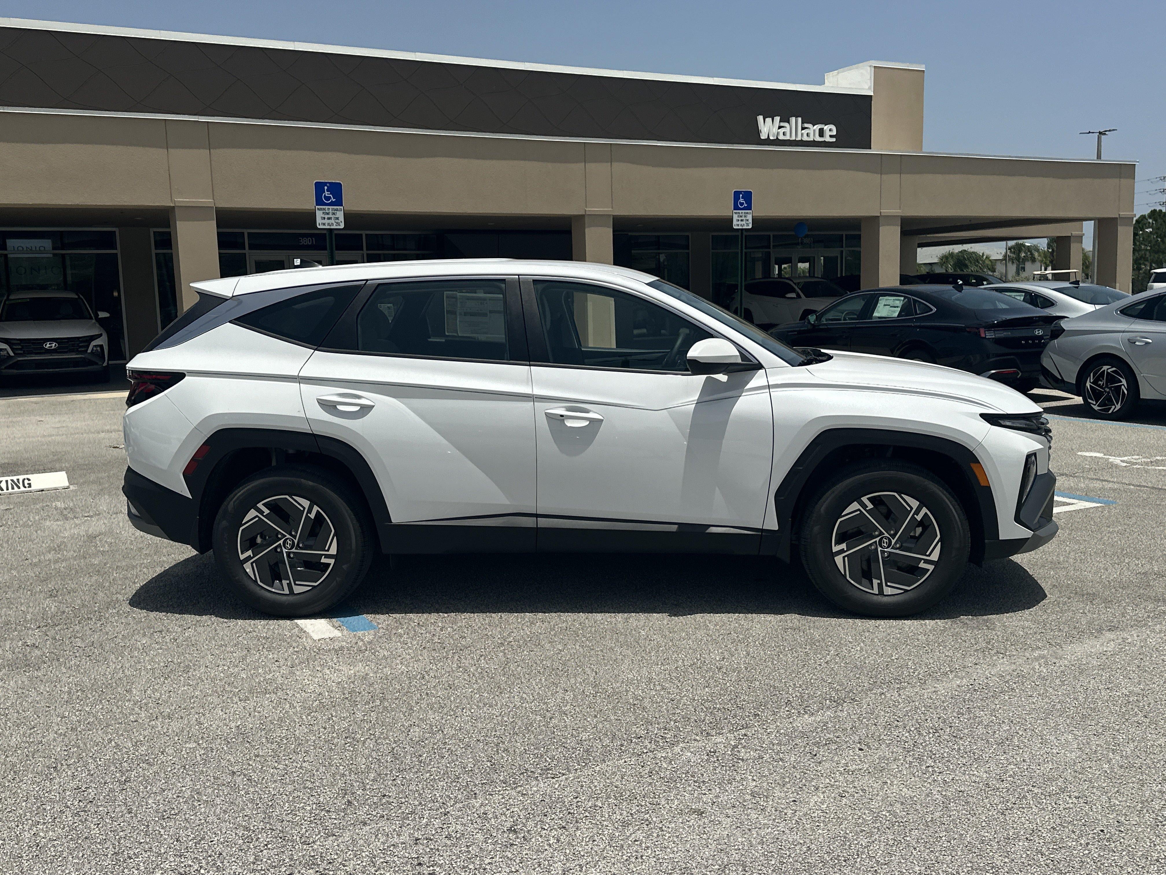 2026 Hyundai TUCSON HYBRID Blue SE
