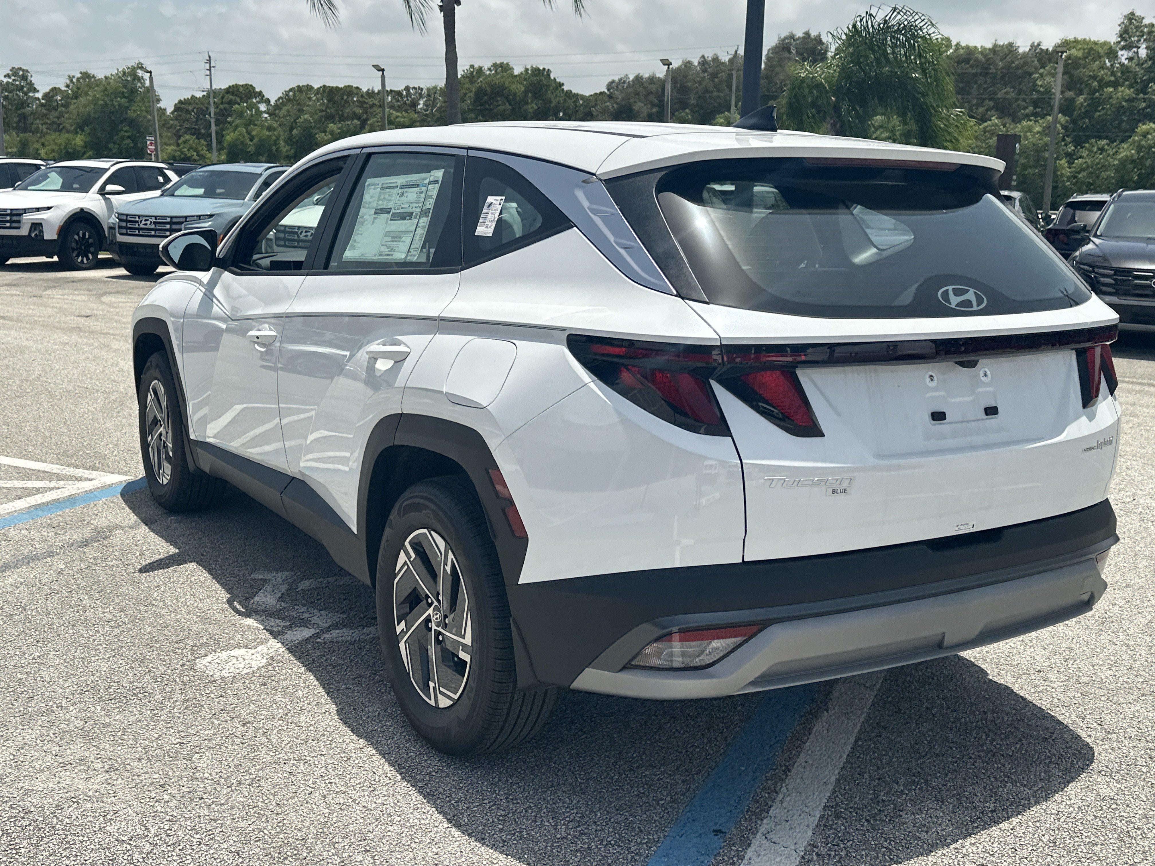 2026 Hyundai TUCSON HYBRID Blue SE