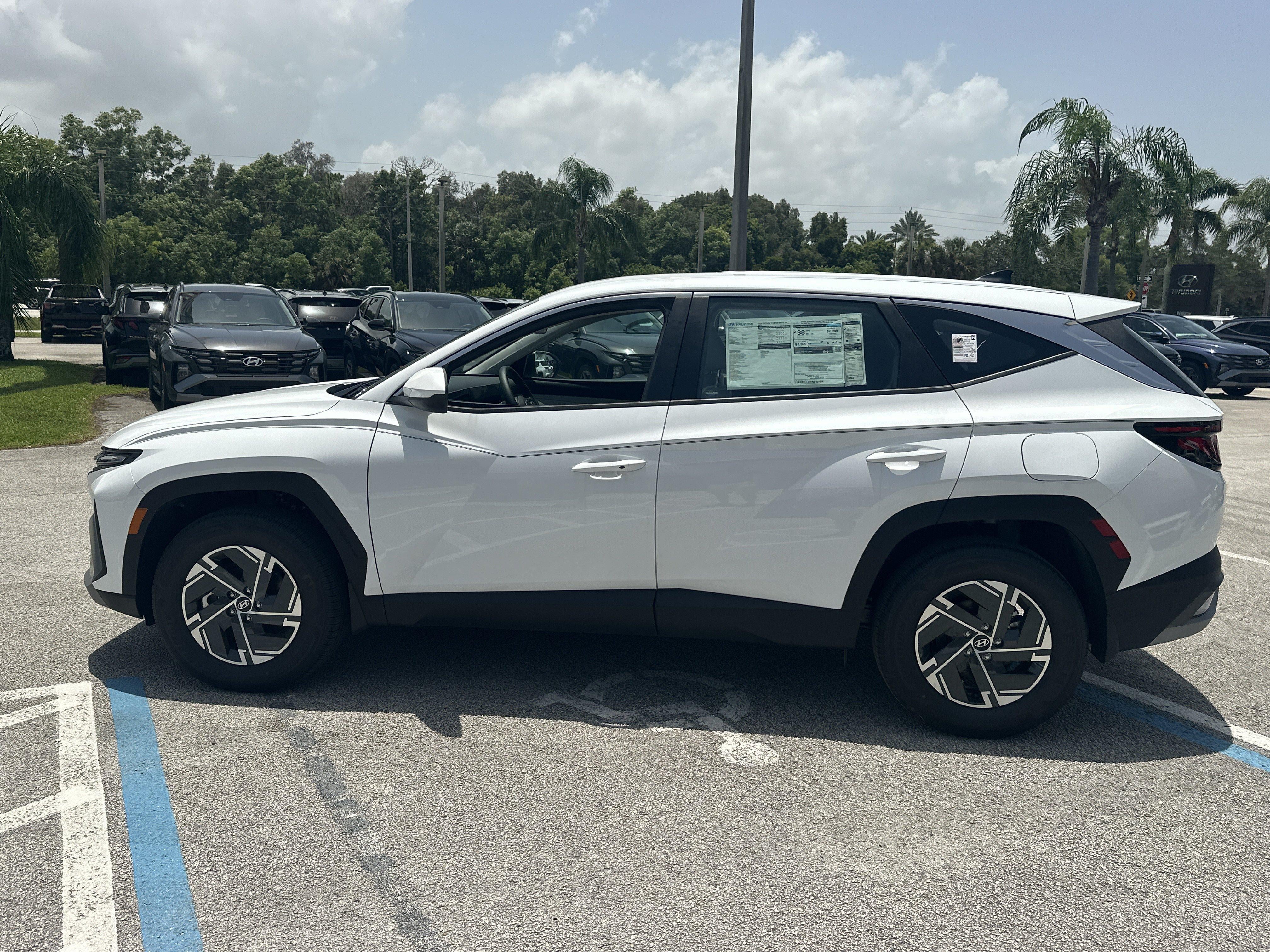 2026 Hyundai TUCSON HYBRID Blue SE
