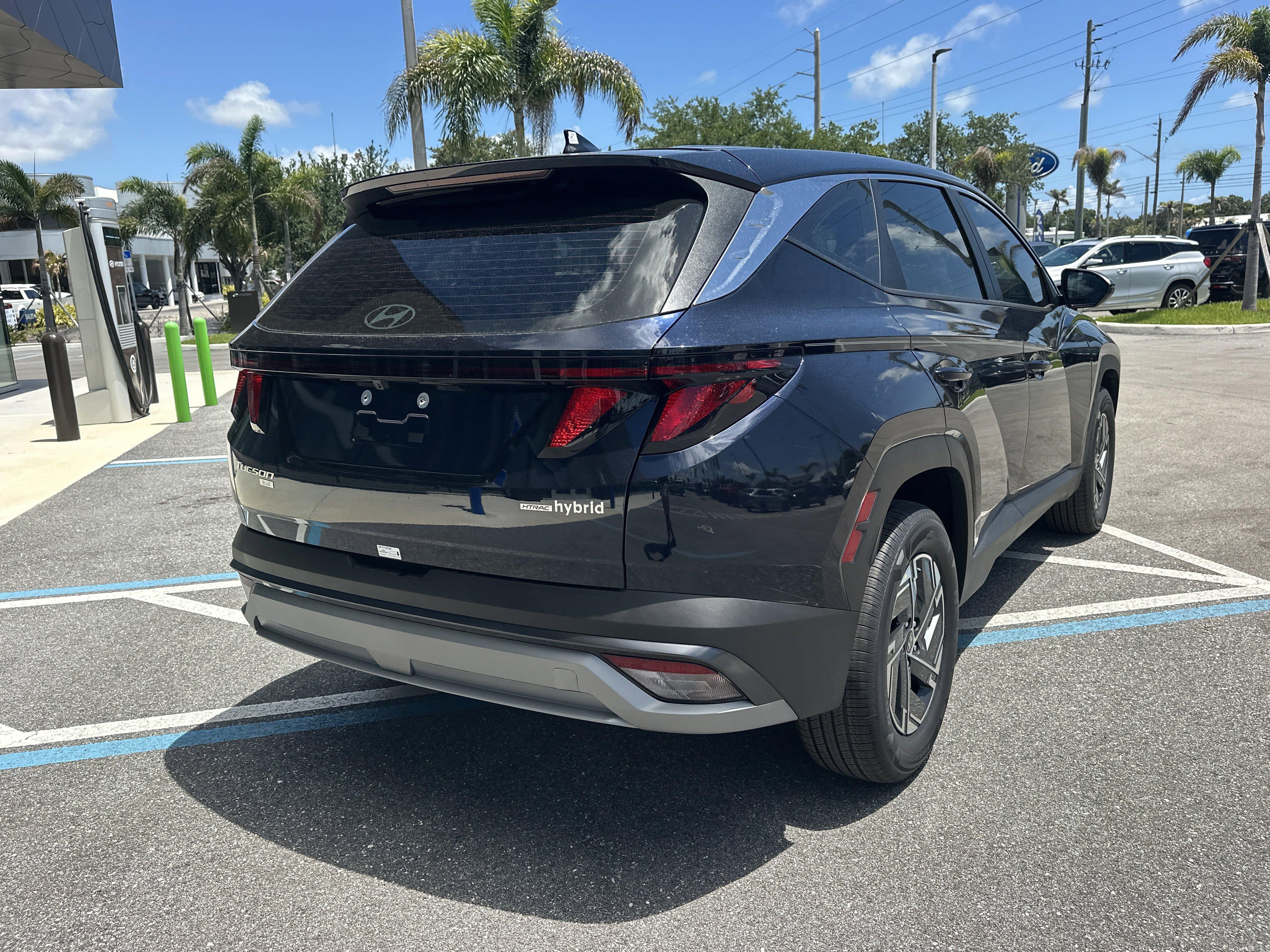 2026 Hyundai TUCSON HYBRID Blue SE