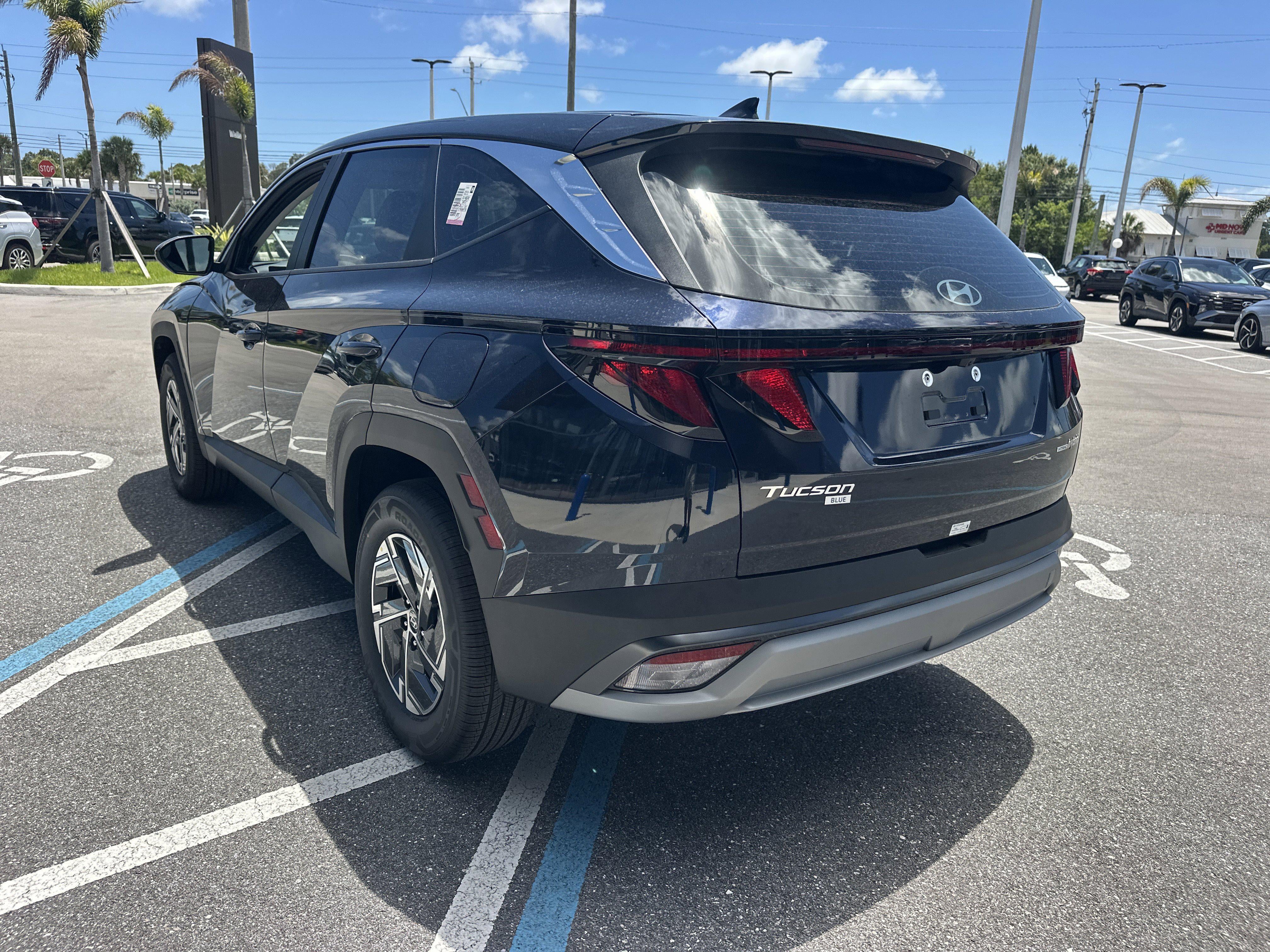 2026 Hyundai TUCSON HYBRID Blue SE