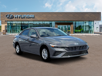 2026 Hyundai ELANTRA SE