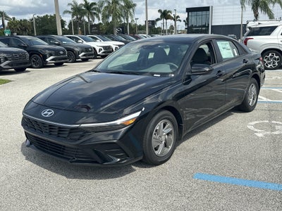 2026 Hyundai ELANTRA SE