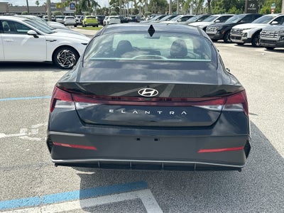 2026 Hyundai ELANTRA SE