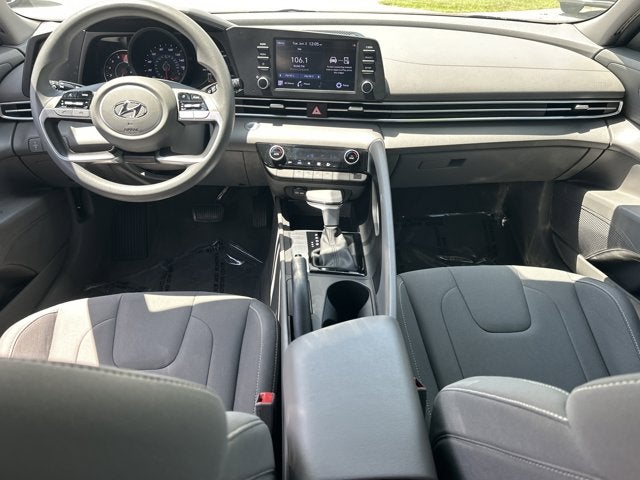 2022 Hyundai ELANTRA SEL
