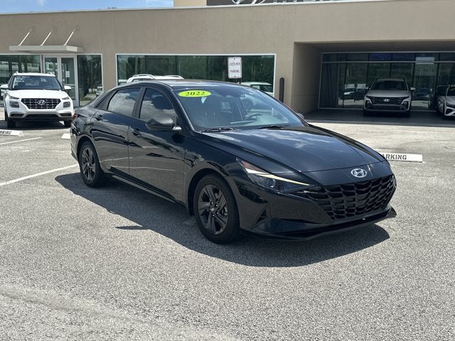 2022 Hyundai ELANTRA SEL