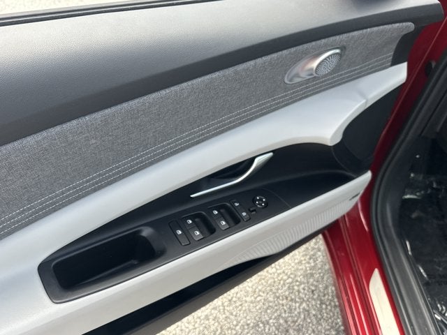 2024 Hyundai Elantra Limited - Photo 17