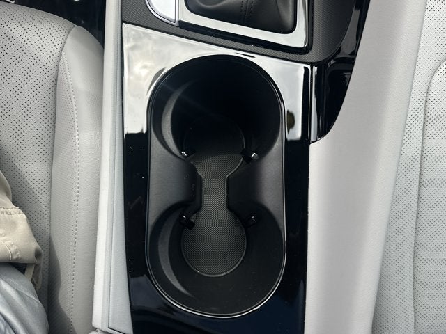 2024 Hyundai Elantra Limited - Photo 22