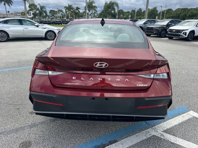 2024 Hyundai Elantra Limited - Photo 8