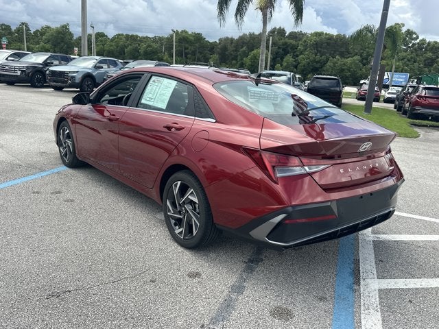 2024 Hyundai Elantra Limited - Photo 9