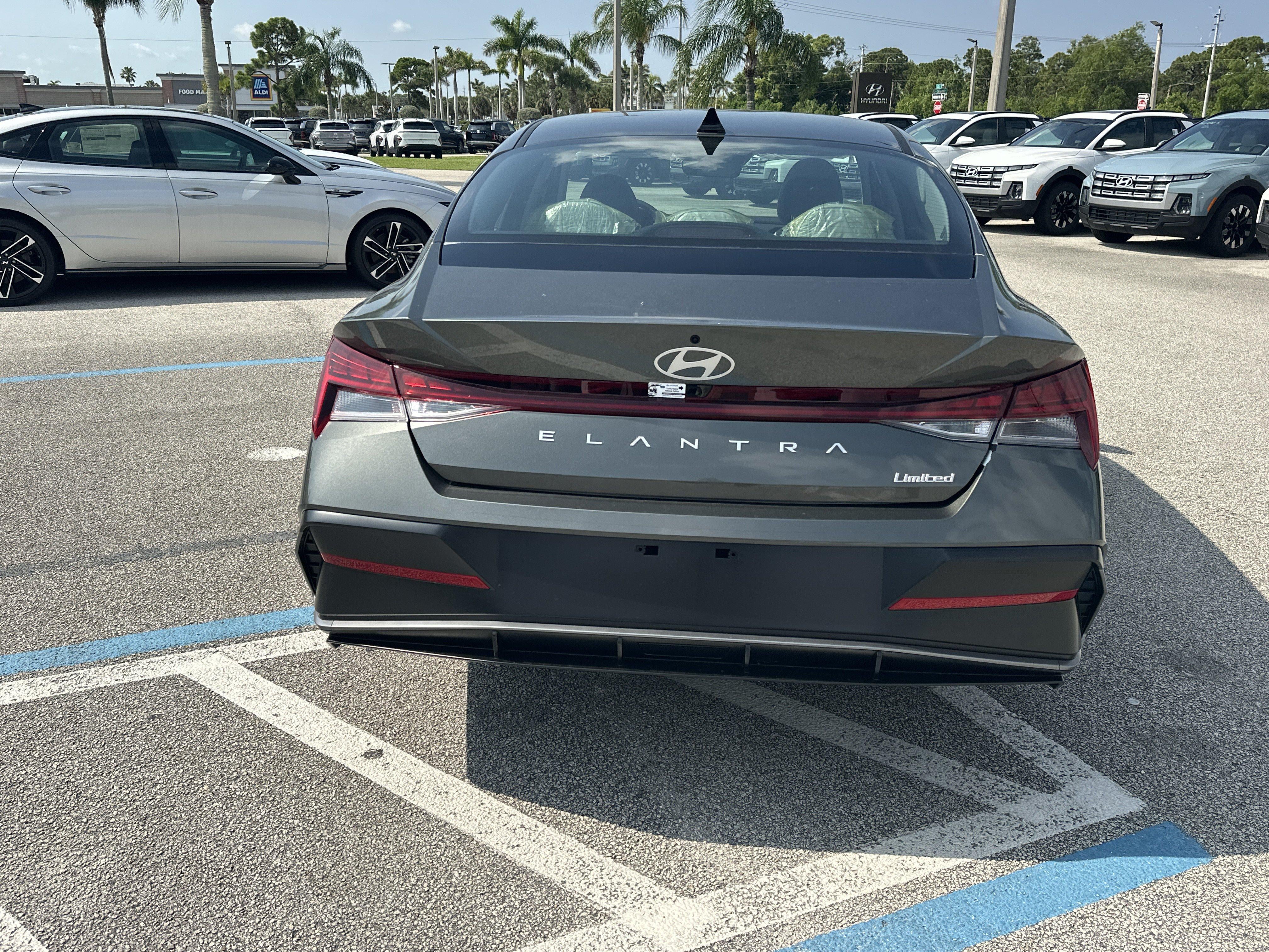 2026 Hyundai ELANTRA Limited