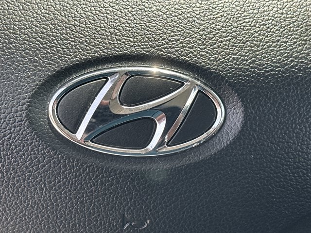 2023 Hyundai Venue Limited - Photo 23