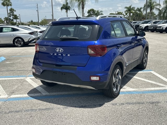 2023 Hyundai Venue Limited - Photo 6