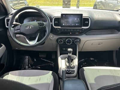 2024 Hyundai VENUE SEL