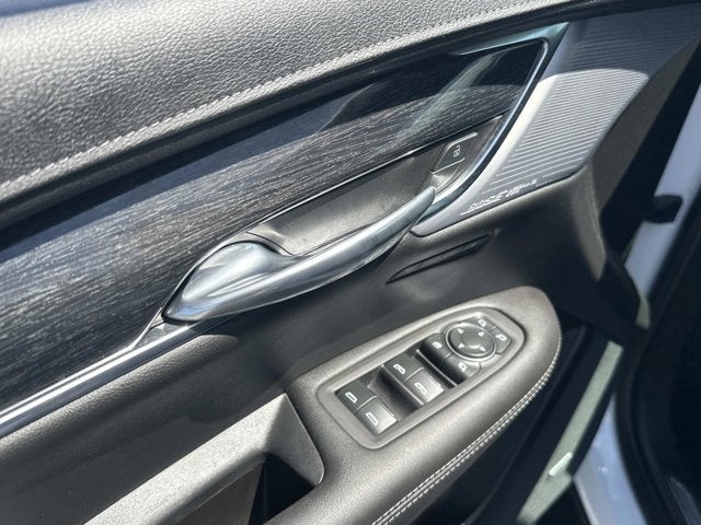2022 Cadillac XT5 FWD Premium Luxury