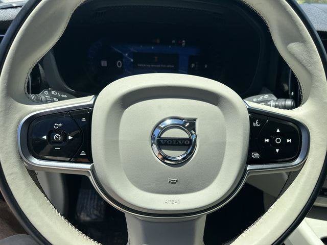 2023 Volvo XC60 Plus Bright Theme