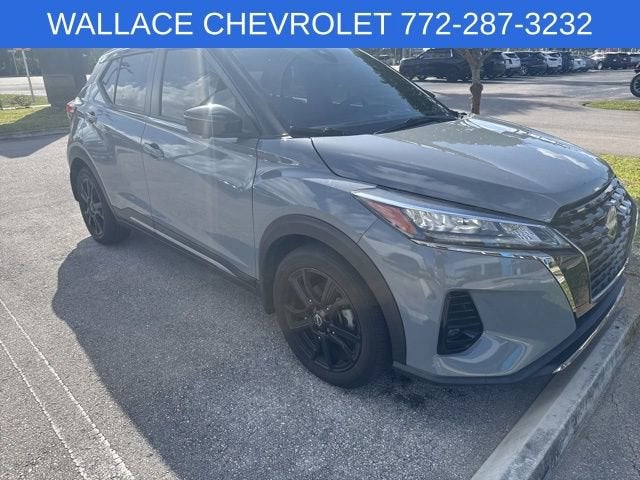 2023 Nissan Kicks SR